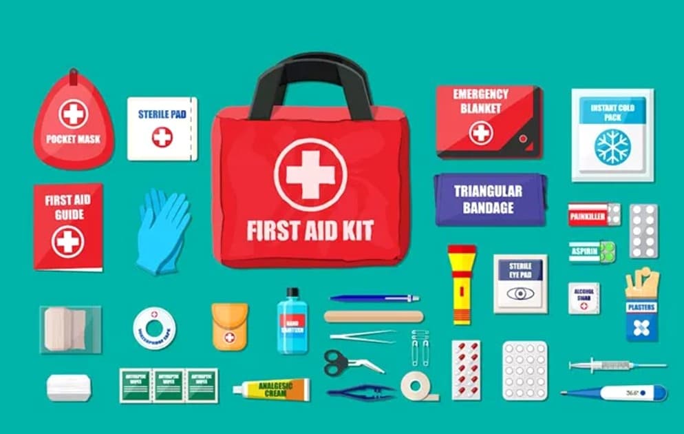 First Aid Kit: জরুরি অবস্থায় প্রাথমিক চিকিৎসার জন্যে সহায়ক উপকরণ ও তাদের ব্যবহার